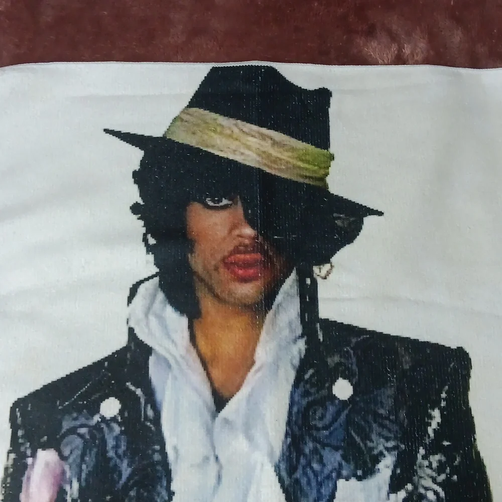 New Amazing Looking Bow Shower Curtain w/ Hooks & Prince Hand Towel - Picture 6 of 6